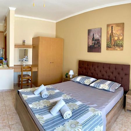 Theodora'S Studios Repanidhion Dış mekan fotoğraf
